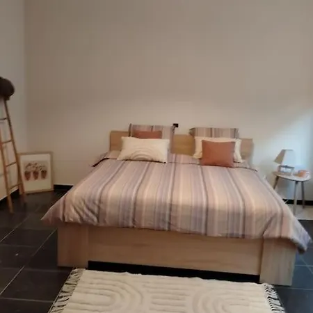 'nulle Part Ailleurs' Apartment Dinant